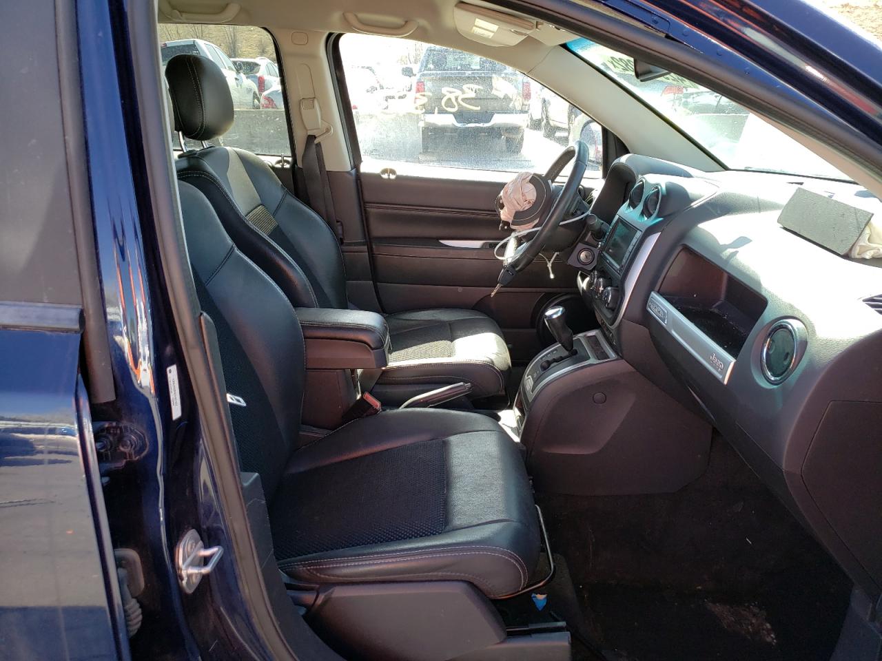 Photo 5 from auction – 2015 JEEP COMPASS LA with VIN 1C4NJDEB0FD357457