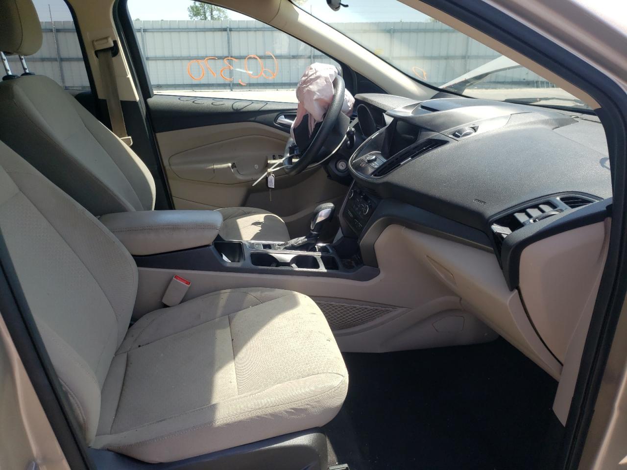 Photo 5 from auction – 2018 FORD ESCAPE SE with VIN 1FMCU0GD6JUC94343