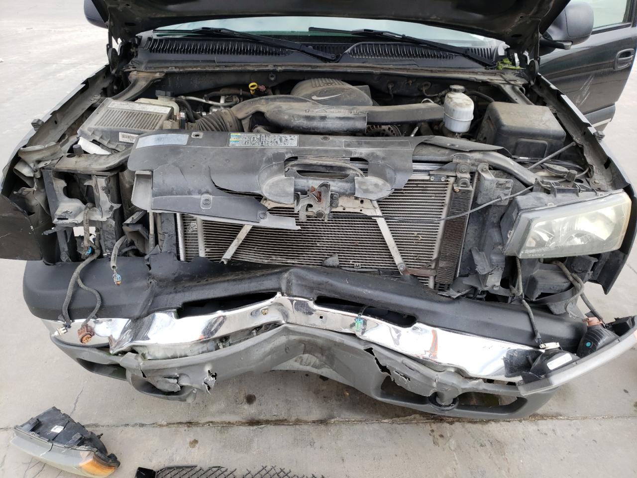 Photo 7 from auction – 2004 CHEVROLET AVALANCHE with VIN 3GNEC12T14G188207