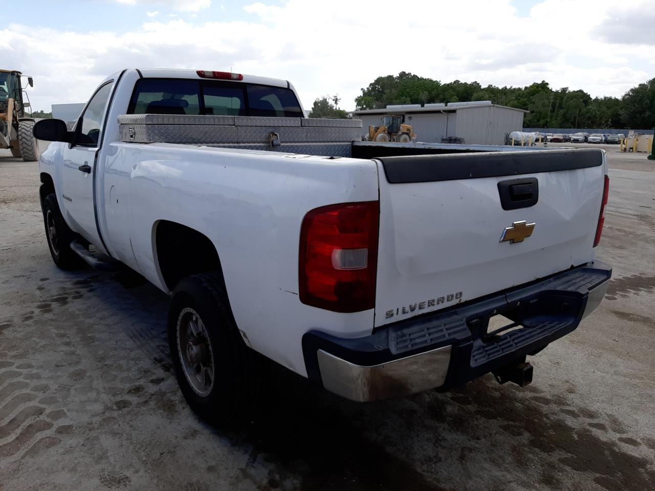 Photo 3 from auction – 2007 CHEVROLET C1500 with VIN 1GCHC24K67E528351
