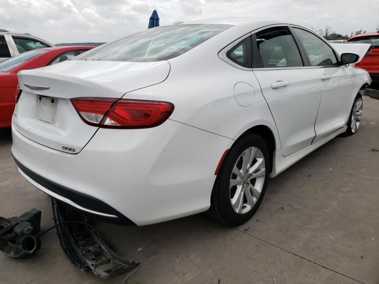 Photo 4 from auction – 2015 CHRYSLER 200 LIMITE with VIN 1C3CCCAB5FN714793