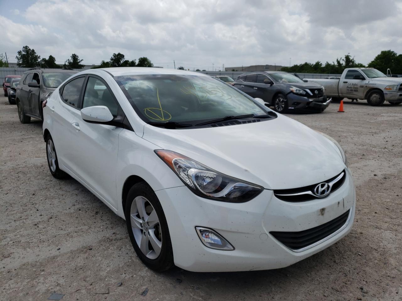 HYUNDAI ELANTRA GL 2013 with VIN 5NPDH4AE2DH446042 - Photo from auction
