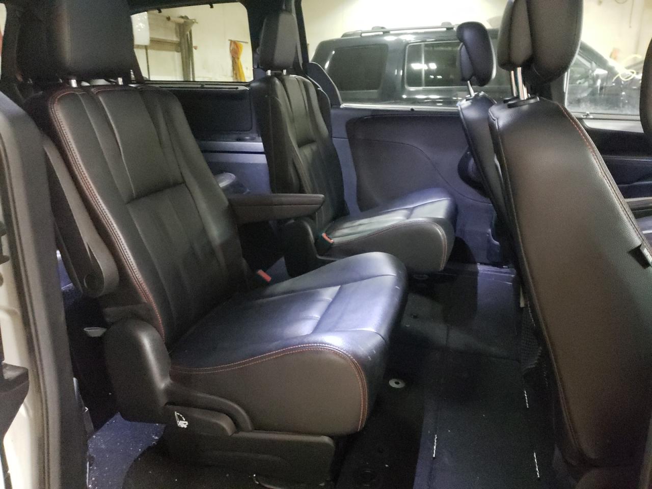 Photo 6 from auction – 2017 DODGE GRAND CARA with VIN 2C4RDGEG4HR646900