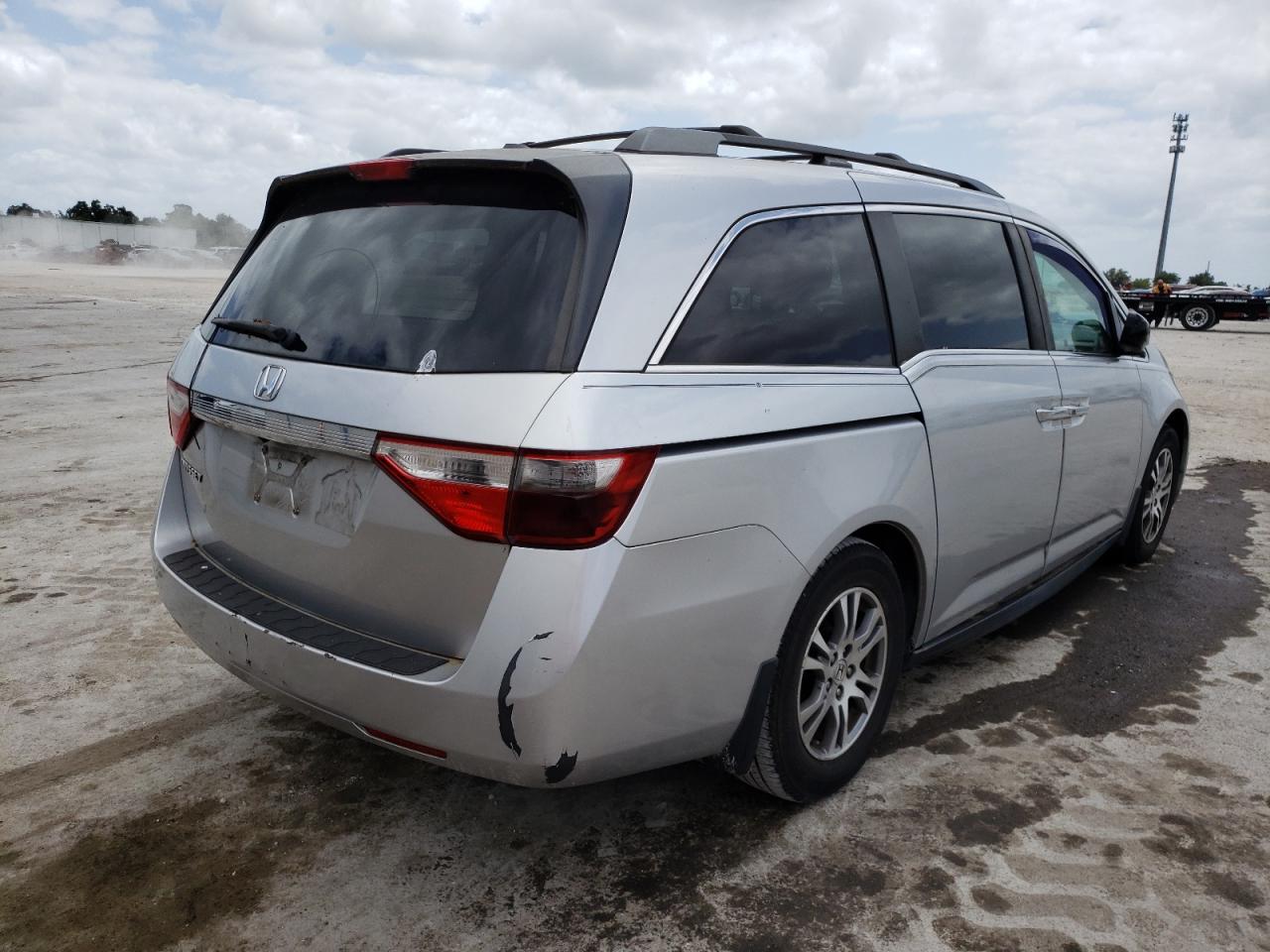 Photo 4 from auction – 2011 HONDA ODYSSEY EX with VIN 5FNRL5H68BB088482