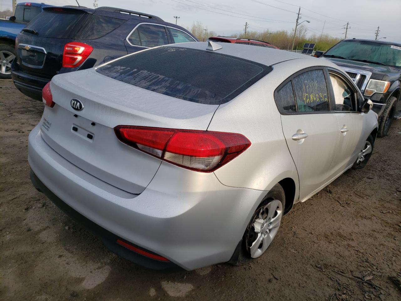 Photo 4 from auction – 2018 KIA FORTE LX with VIN 3KPFL4A71JE174818