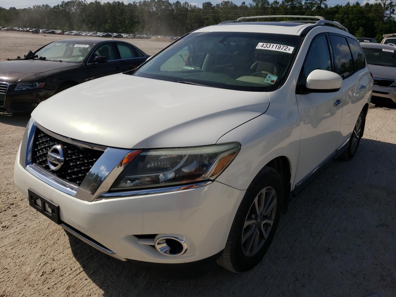 Photo 2 from auction – 2014 NISSAN PATHFINDER with VIN 5N1AR2MN8EC722135