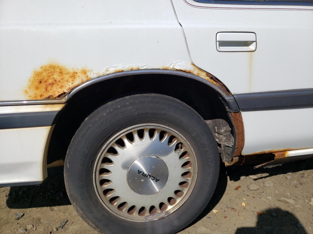 Photo 9 from auction – 1990 ACURA LEGEND with VIN JH4KA4646LC017331