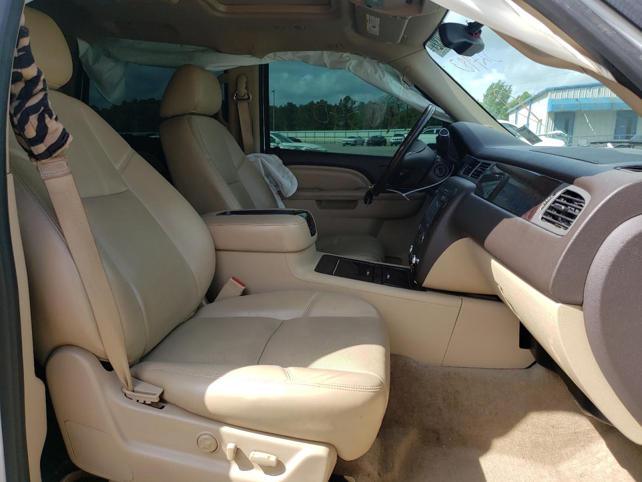 Photo 5 from auction – 2013 GMC YUKON DENA with VIN 1GKS1EEFXDR324983