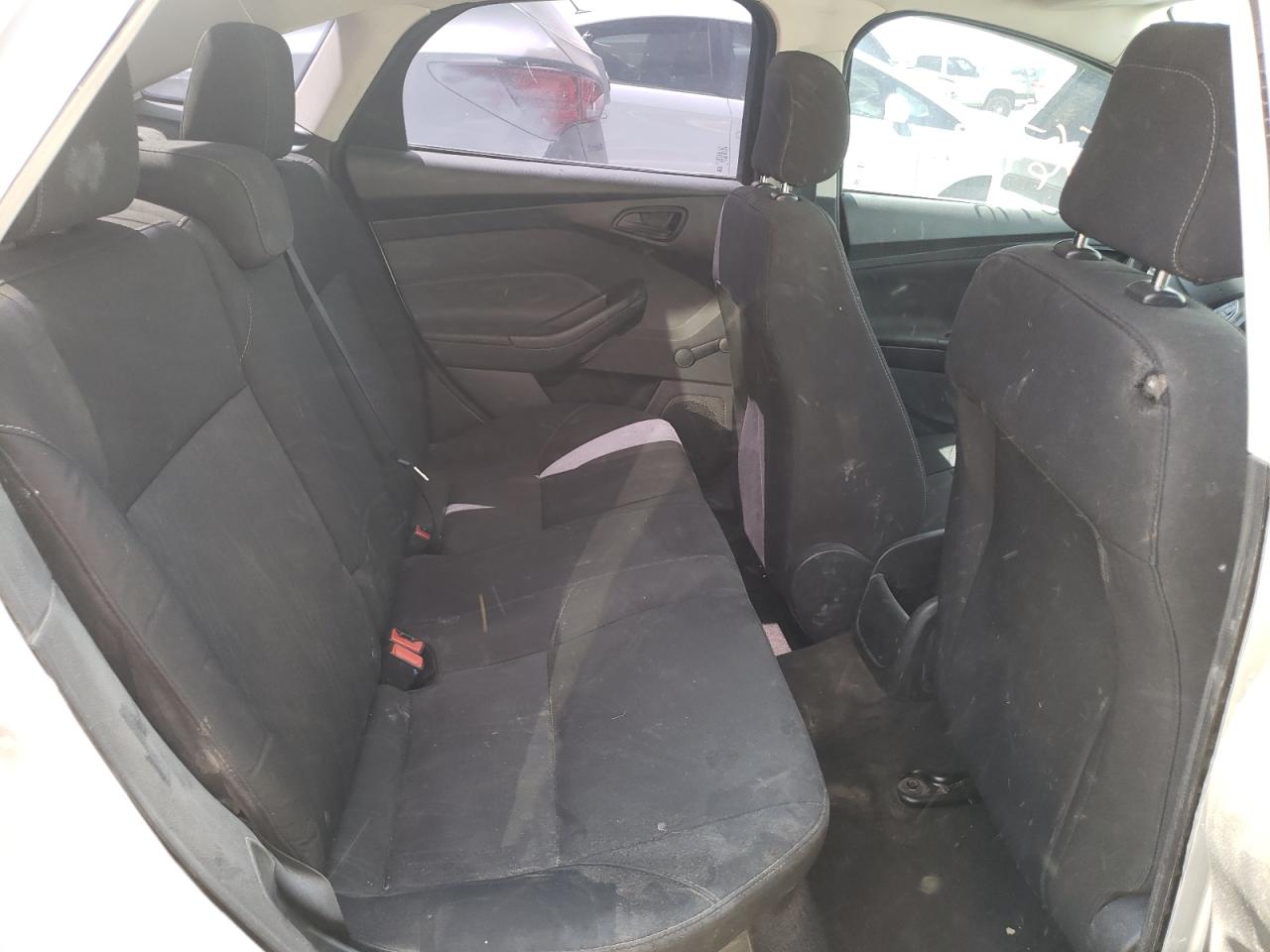 Photo 6 from auction – 2017 FORD FOCUS S with VIN 1FADP3E23HL210858