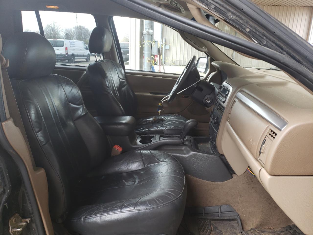 Photo 5 from auction – 2002 JEEP GRAND CHER with VIN 1J8GW48S92C311320