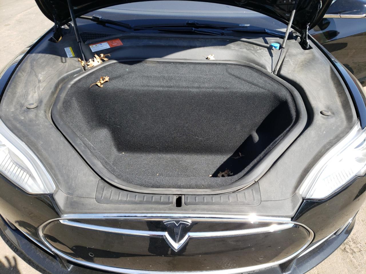 Photo 7 from auction – 2016 TESLA MODEL S with VIN 5YJSA1E47GF136497