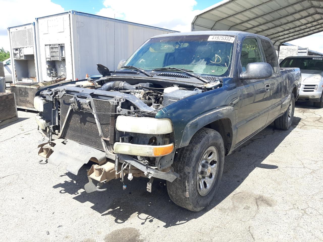 Photo 2 from auction – 2003 CHEVROLET SILVERADO with VIN 2GCEC19X531390234