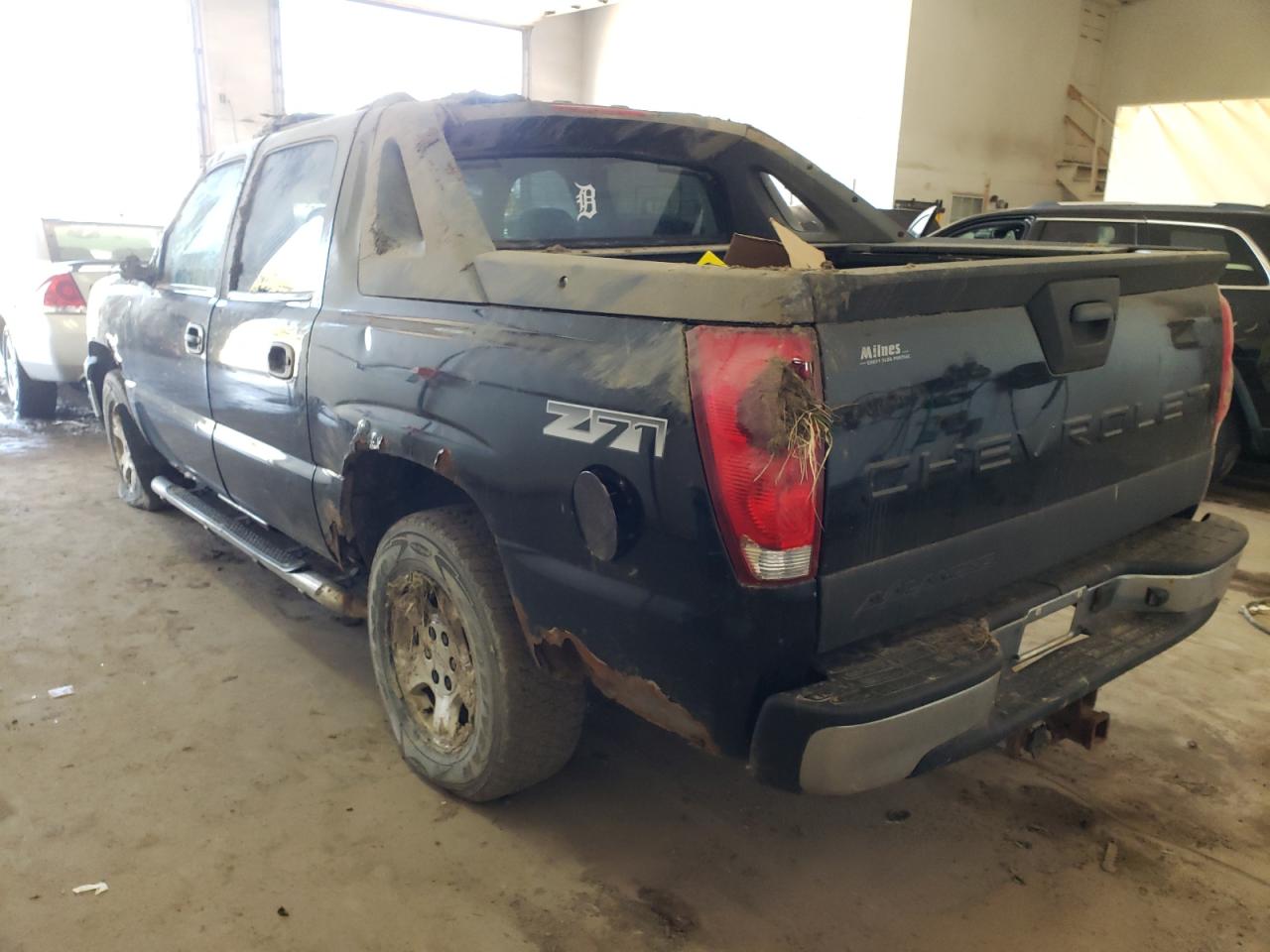 Photo 3 from auction – 2003 CHEVROLET AVALANCHE with VIN 3GNEK13TX3G270937