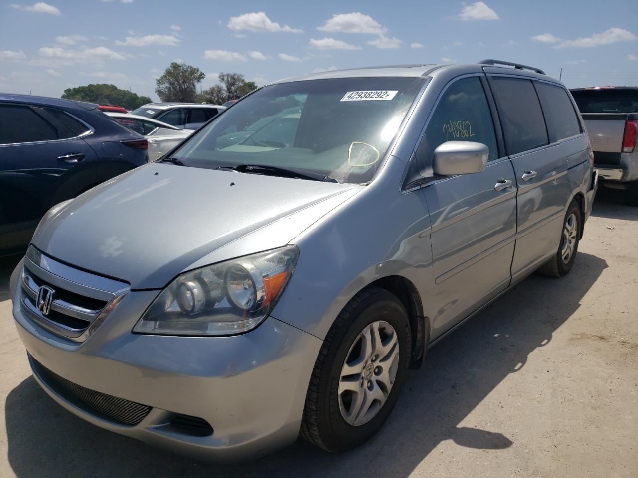 Photo 2 from auction – 2007 HONDA ODYSSEY EX with VIN 5FNRL38797B100157