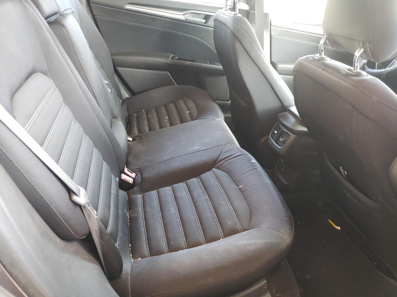Photo 6 from auction – 2014 FORD FUSION SE with VIN 3FA6P0HD4ER296506
