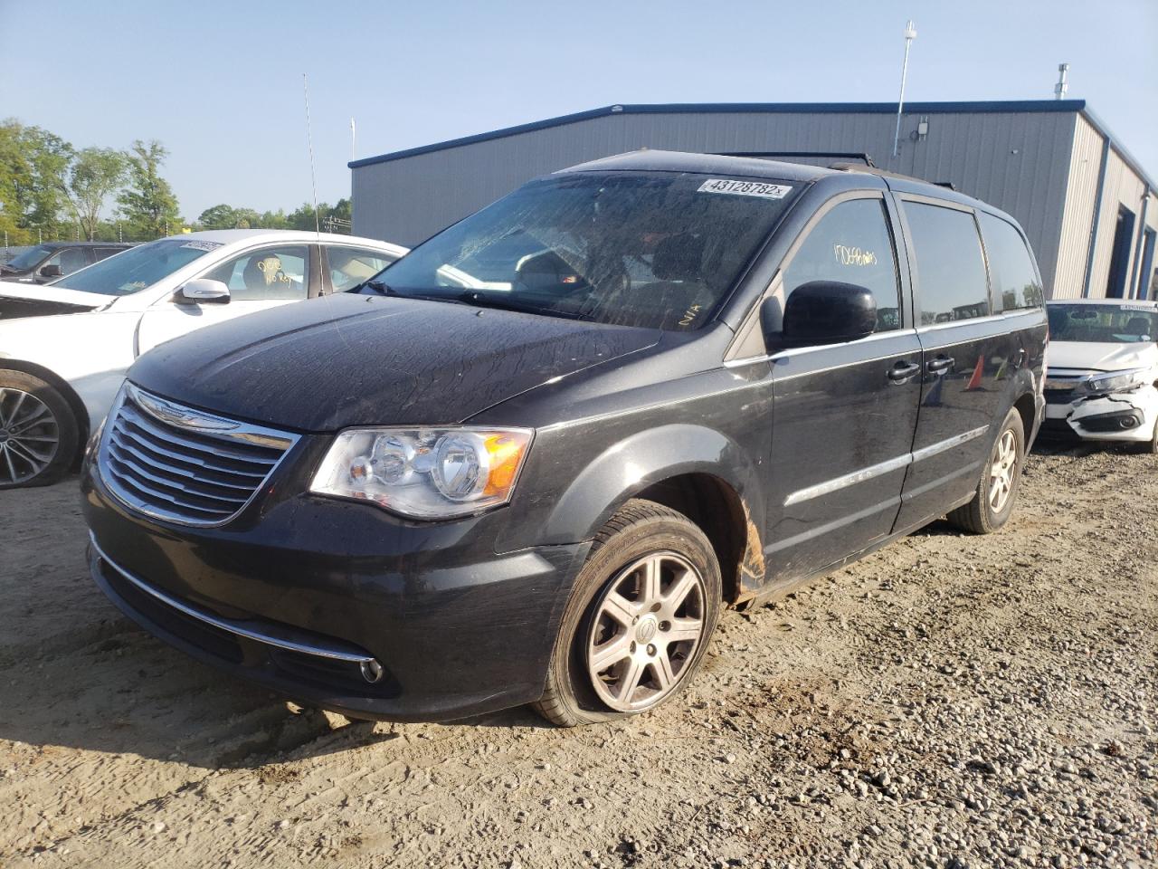 Photo 2 from auction – 2011 CHRYSLER TOWN & COU with VIN 2A4RR5DG0BR698081
