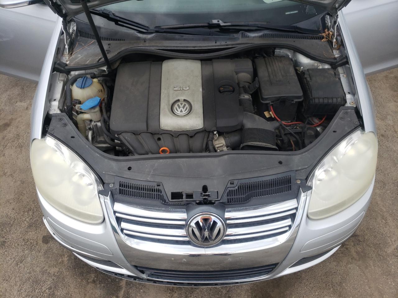 Photo 7 from auction – 2007 VOLKSWAGEN JETTA WOLF with VIN 3VWEG71K67M185590