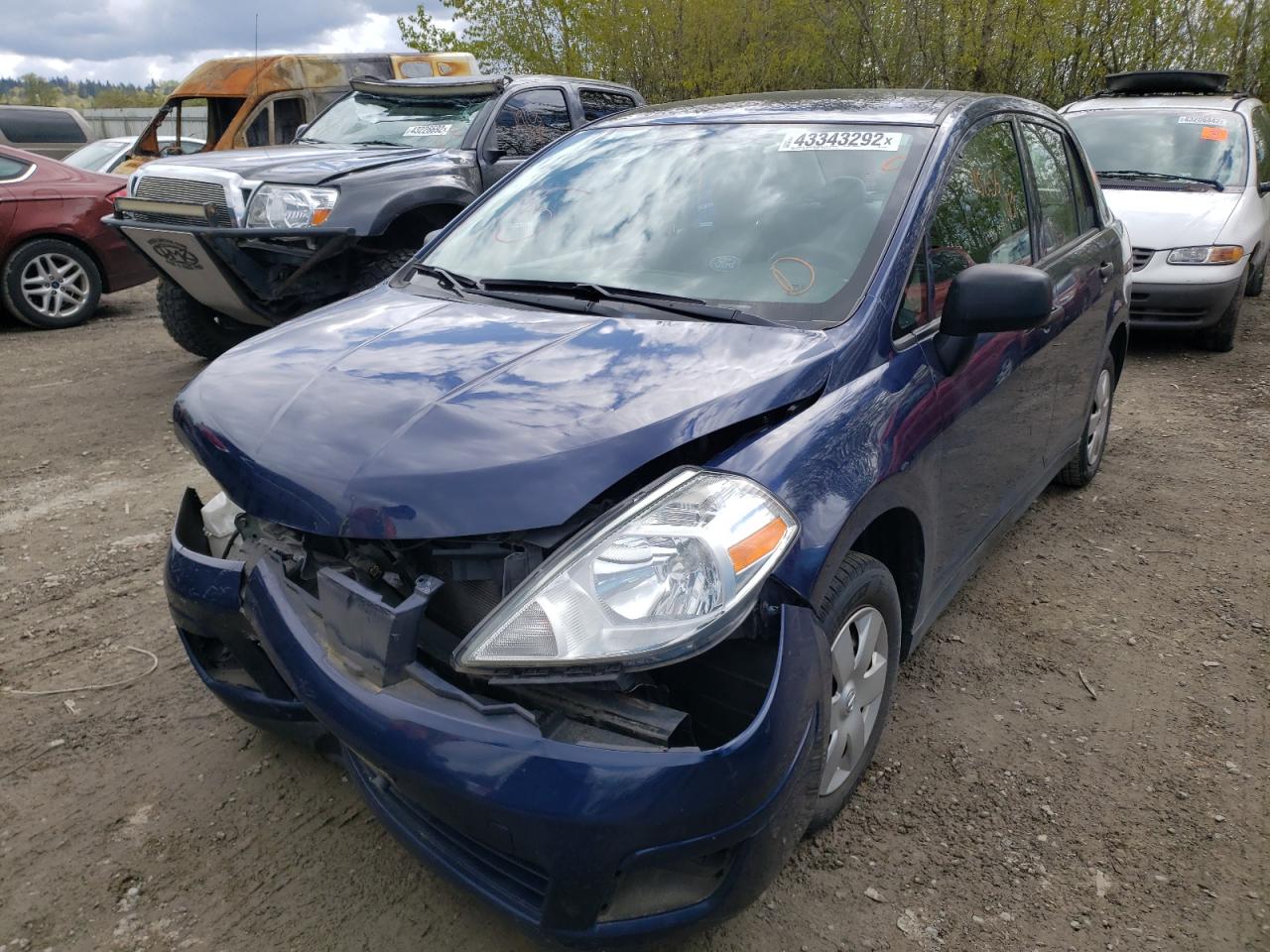 Photo 2 from auction – 2010 NISSAN VERSA S with VIN 3N1CC1AP2AL381556