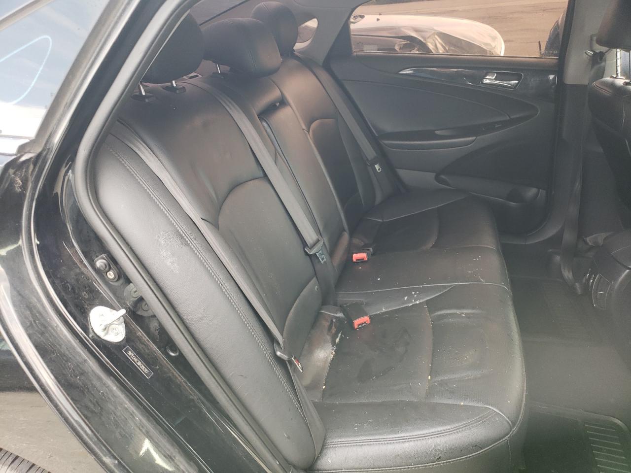 Photo 6 from auction – 2011 HYUNDAI SONATA SE with VIN 5NPEC4AC3BH306287