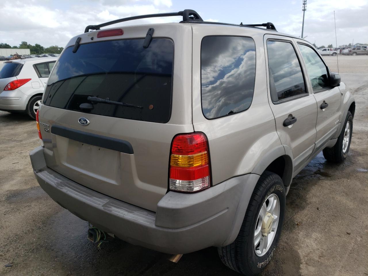 Photo 4 from auction – 2001 FORD ESCAPE XLT with VIN 1FMYU03101KB82022