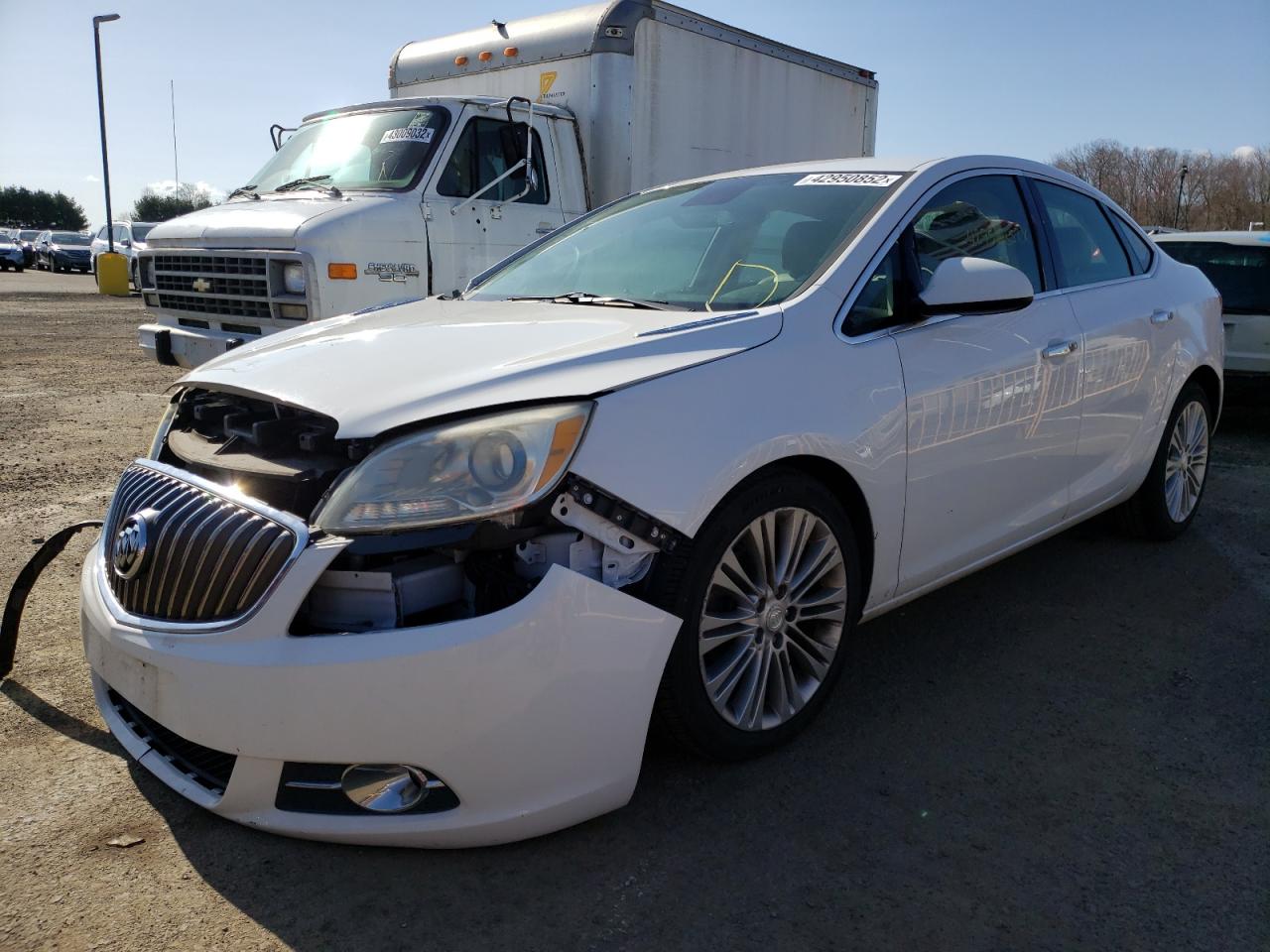Photo 2 from auction – 2013 BUICK VERANO with VIN 1G4PP5SK4D4220919