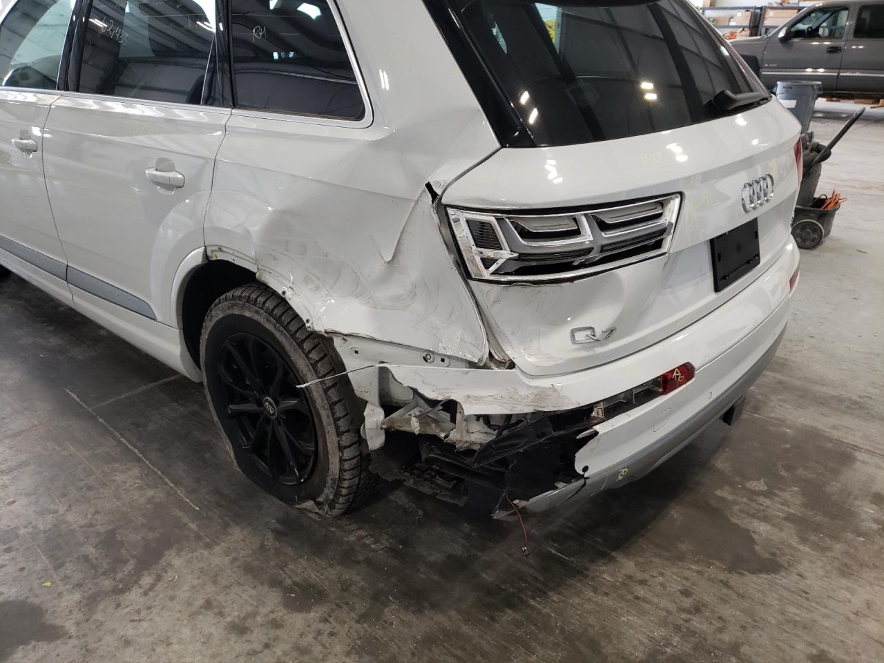 Photo 9 from auction – 2018 AUDI Q7 PRESTIG with VIN WA1VAAF7XJD031273