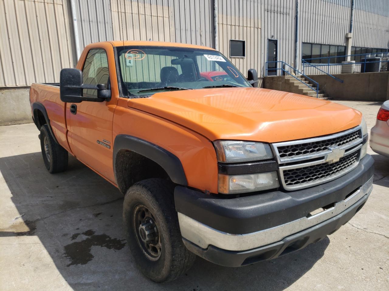 Photo 1 from auction – 2005 CHEVROLET SILVERADO with VIN 1GCHK24215E294958