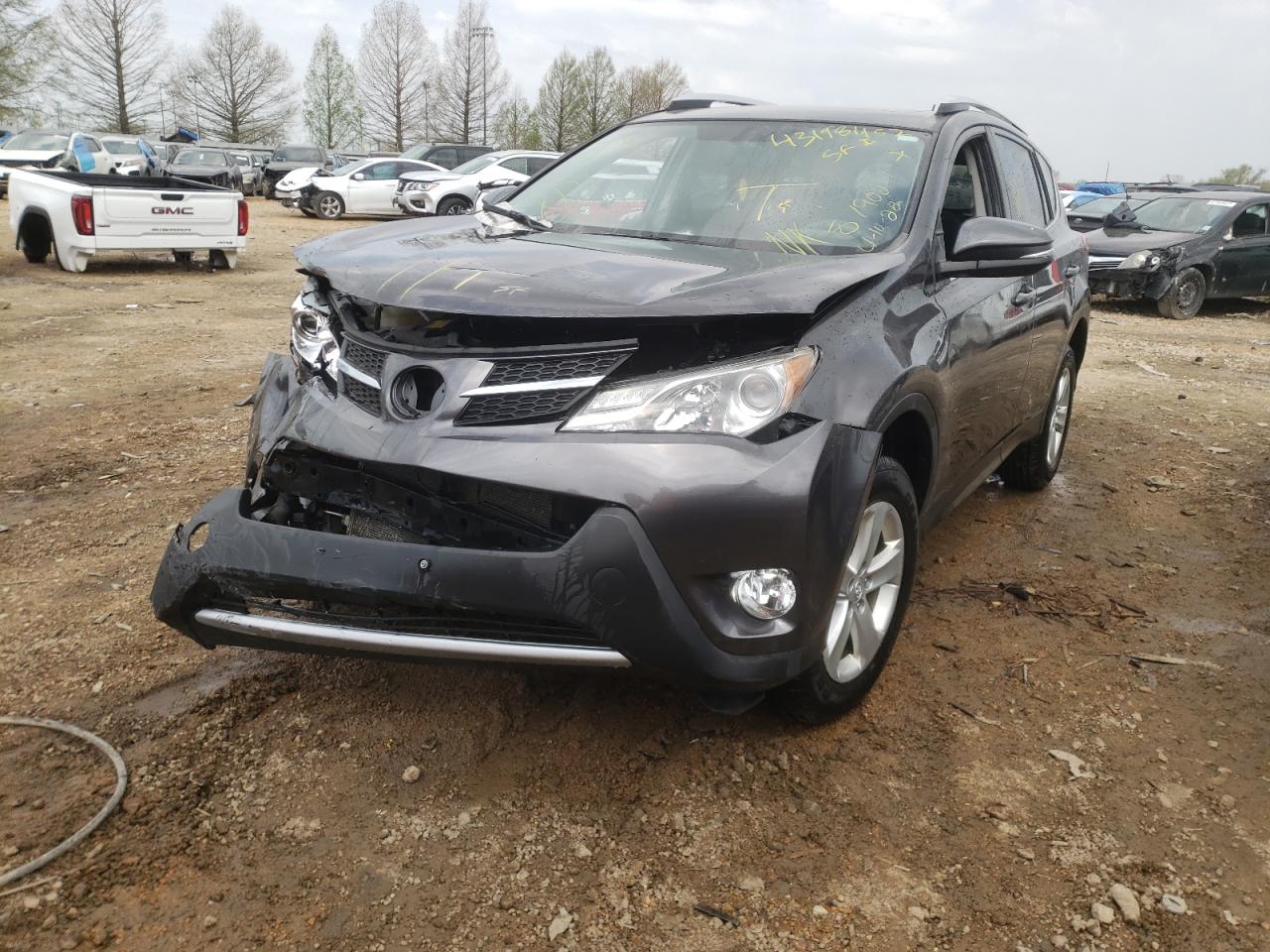 Photo 2 from auction – 2013 TOYOTA RAV4 XLE with VIN JTMWFREV3D5011763