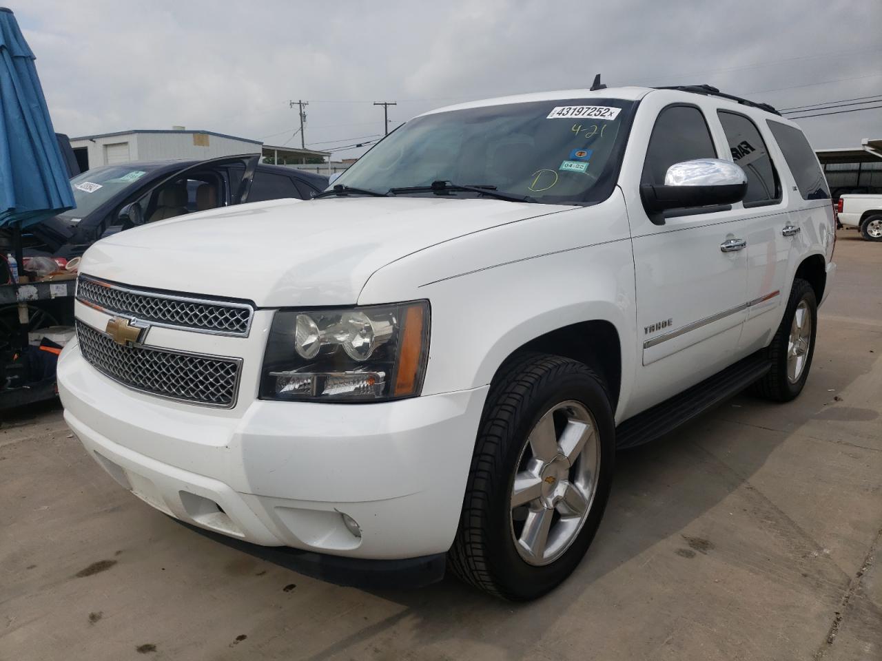 Photo 2 from auction – 2011 CHEVROLET TAHOE C150 with VIN 1GNSCCE01BR216617