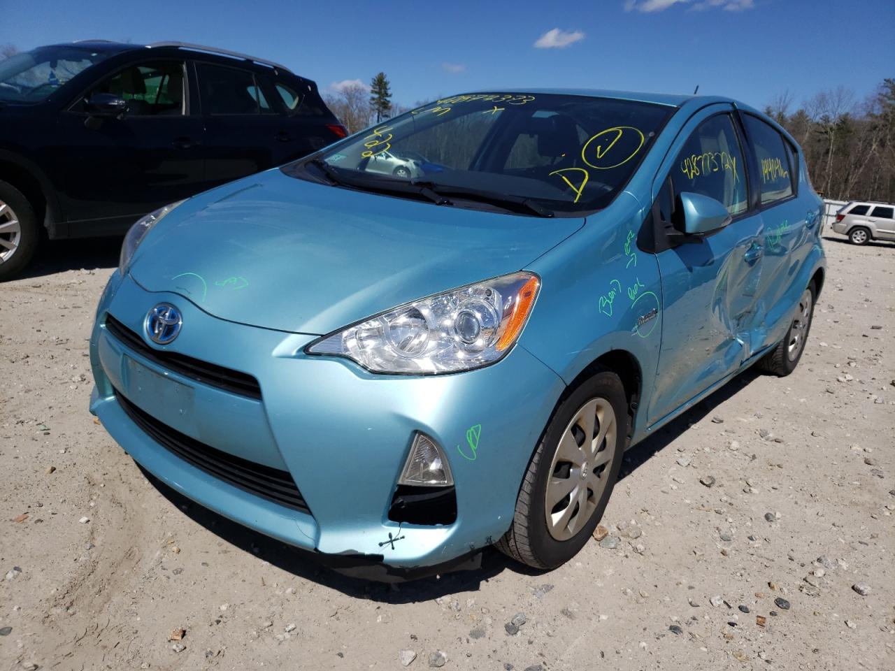 Photo 2 from auction – 2014 TOYOTA PRIUS C with VIN JTDKDTB34E1084525