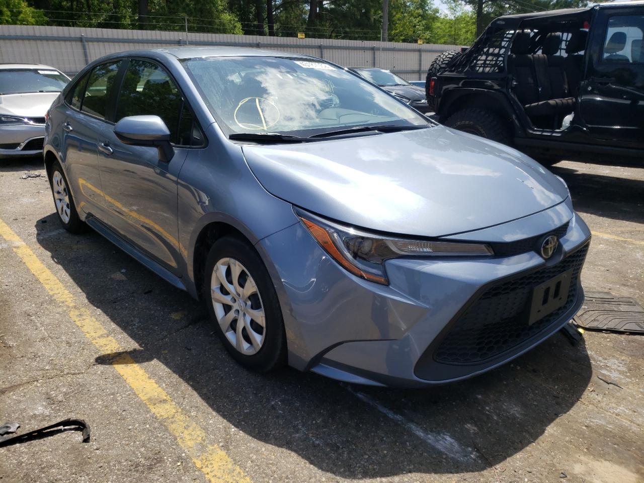 TOYOTA COROLLA LE 2020 with VIN JTDEPRAE4LJ021495 - Photo from auction