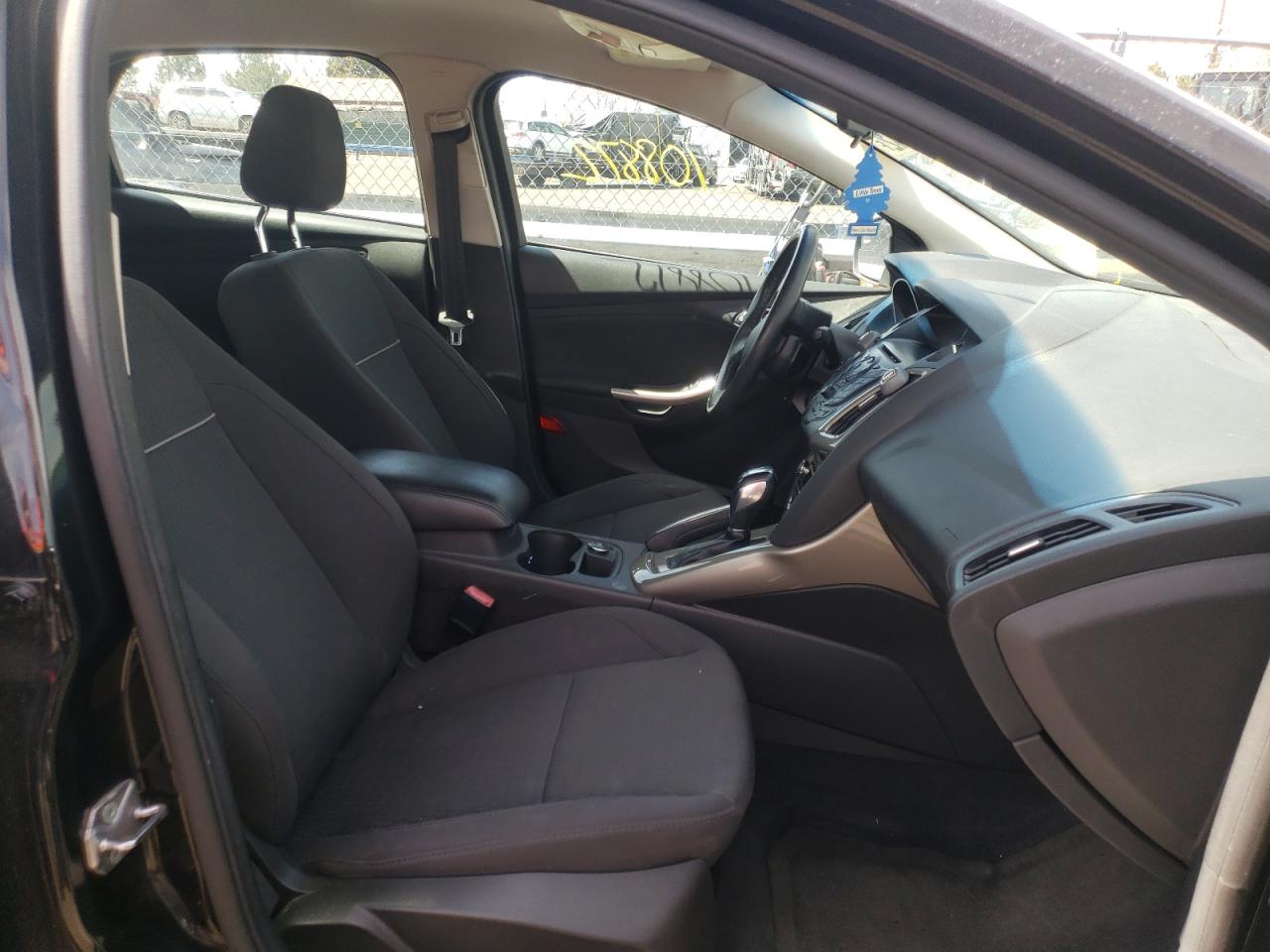 Photo 5 from auction – 2012 FORD FOCUS SEL with VIN 1FAHP3M26CL349068