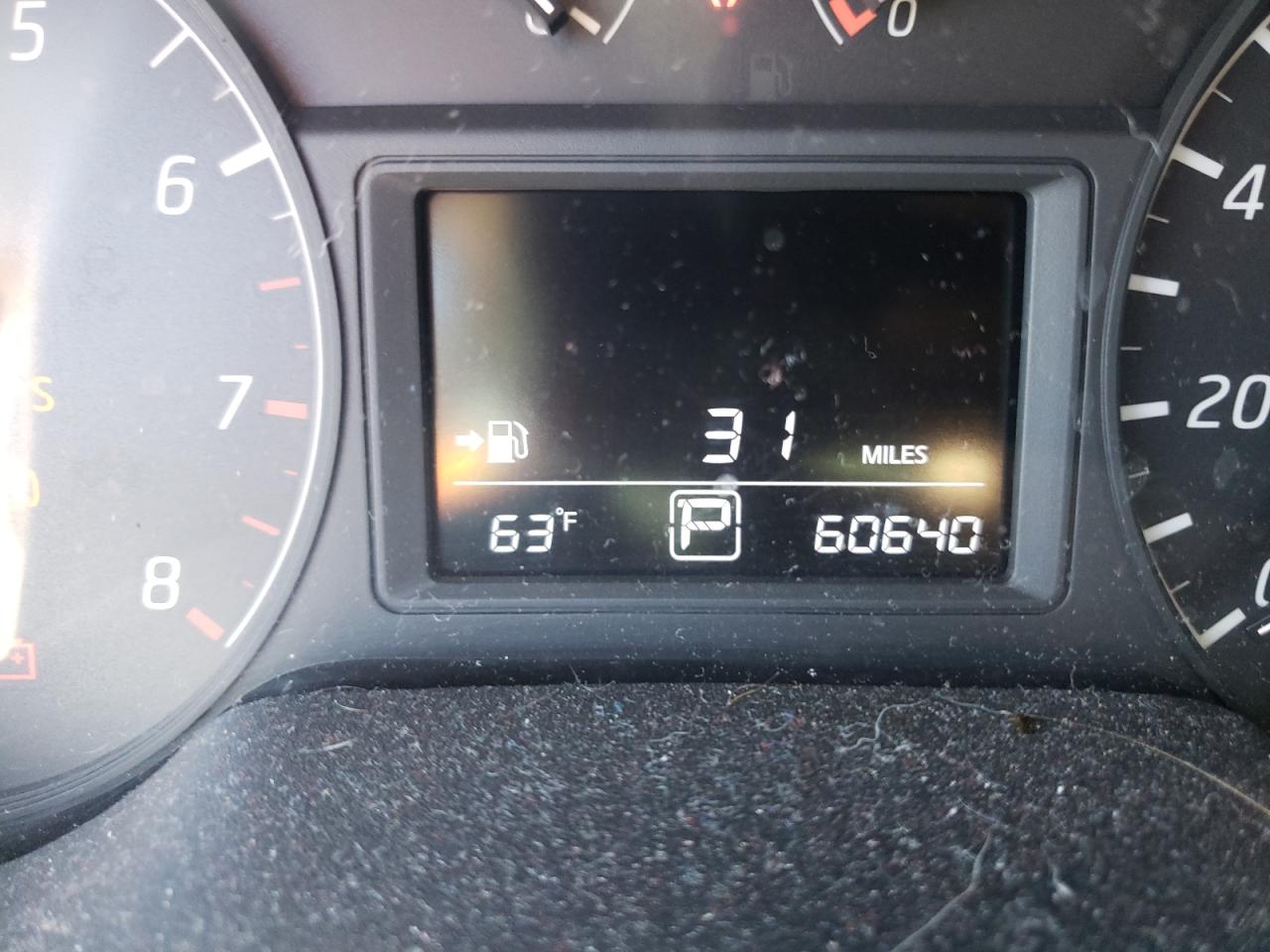 Photo 8 from auction – 2015 NISSAN SENTRA S with VIN 3N1AB7AP1FY305317