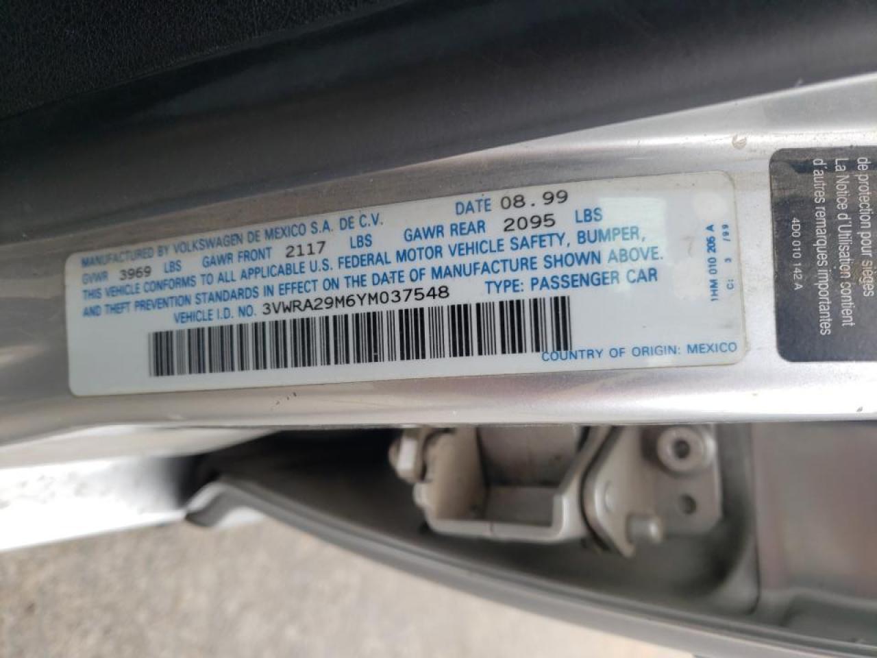 Photo 10 from auction – 2000 VOLKSWAGEN JETTA GL with VIN 3VWRA29M6YM037548