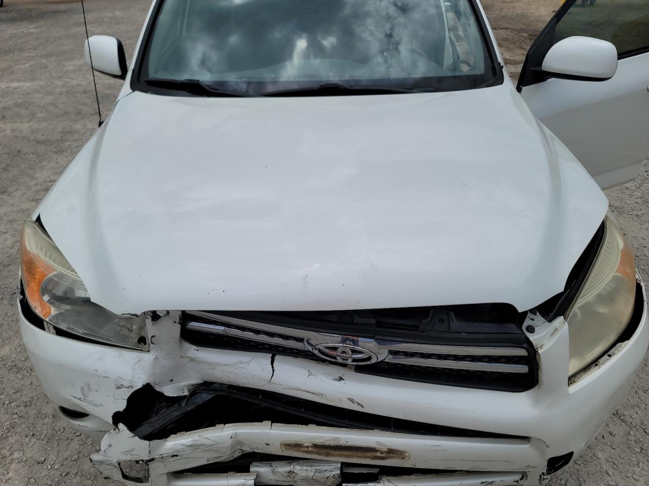 Photo 7 from auction – 2006 TOYOTA RAV4 LIMIT with VIN JTMZD31V865006003