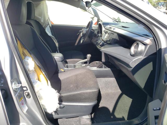 Photo 5 from auction – 2018 TOYOTA RAV4 LE with VIN JTMBFREV9JJ205201