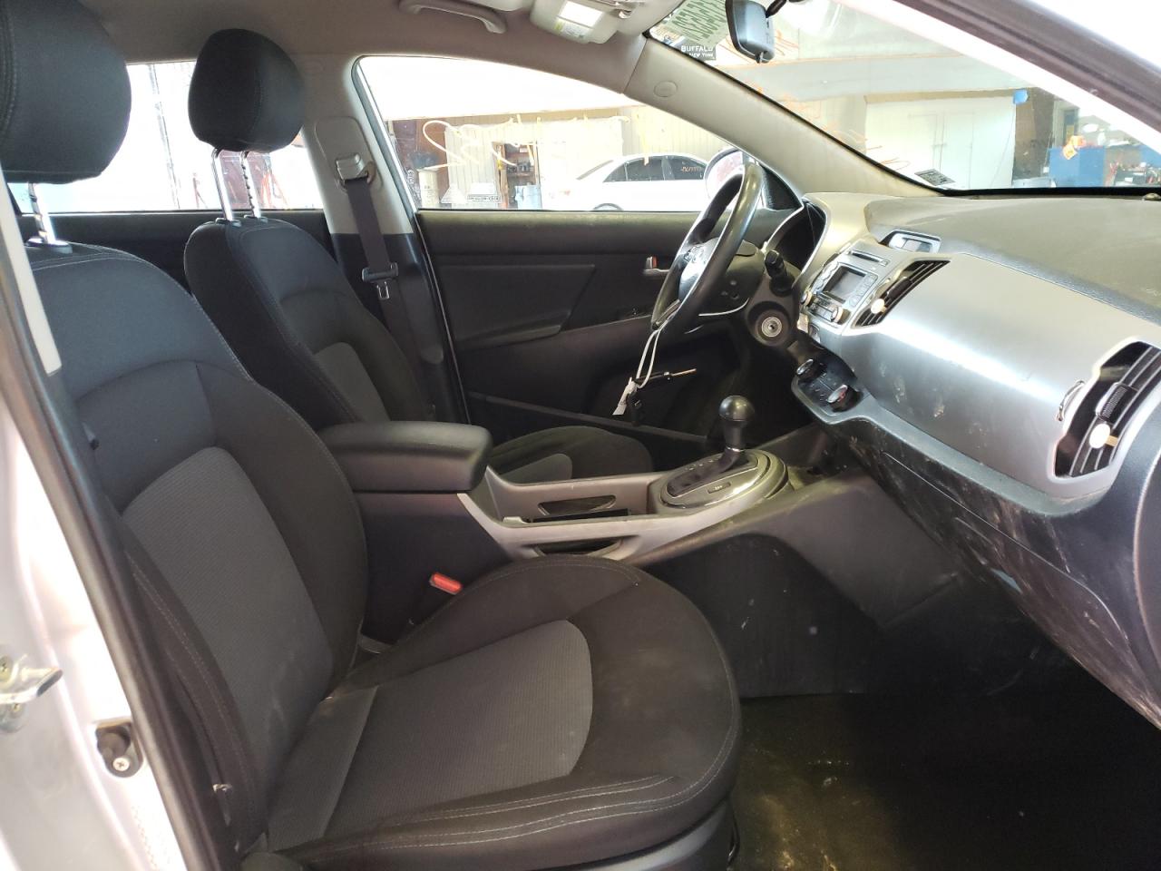Photo 5 from auction – 2016 KIA SPORTAGE L with VIN KNDPBCAC0G7810801