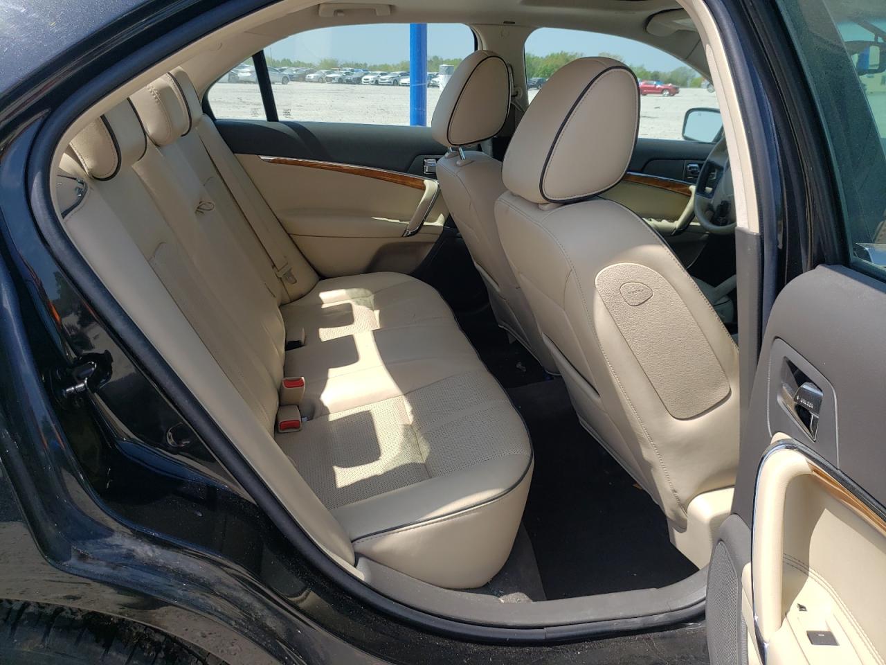 Photo 6 from auction – 2010 LINCOLN MKZ with VIN 3LNHL2JC6AR655923