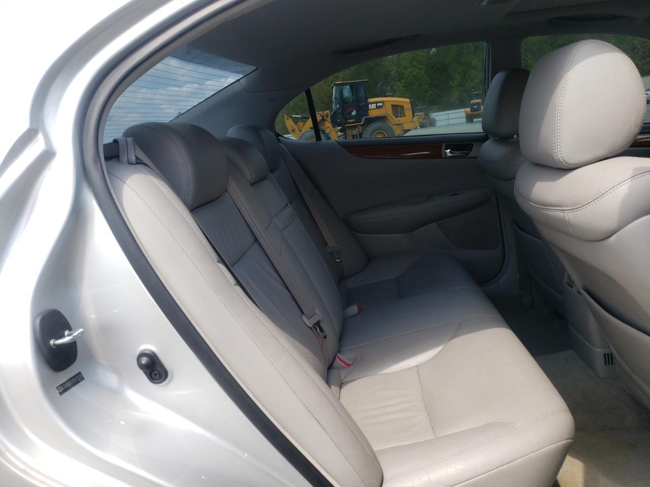 Photo 6 from auction – 2005 LEXUS ES 330 with VIN JTHBA30G555076181