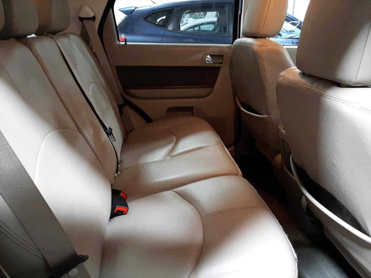 Photo 6 from auction – 2010 MERCURY MARINER with VIN 4M2CN9B73AKJ28844