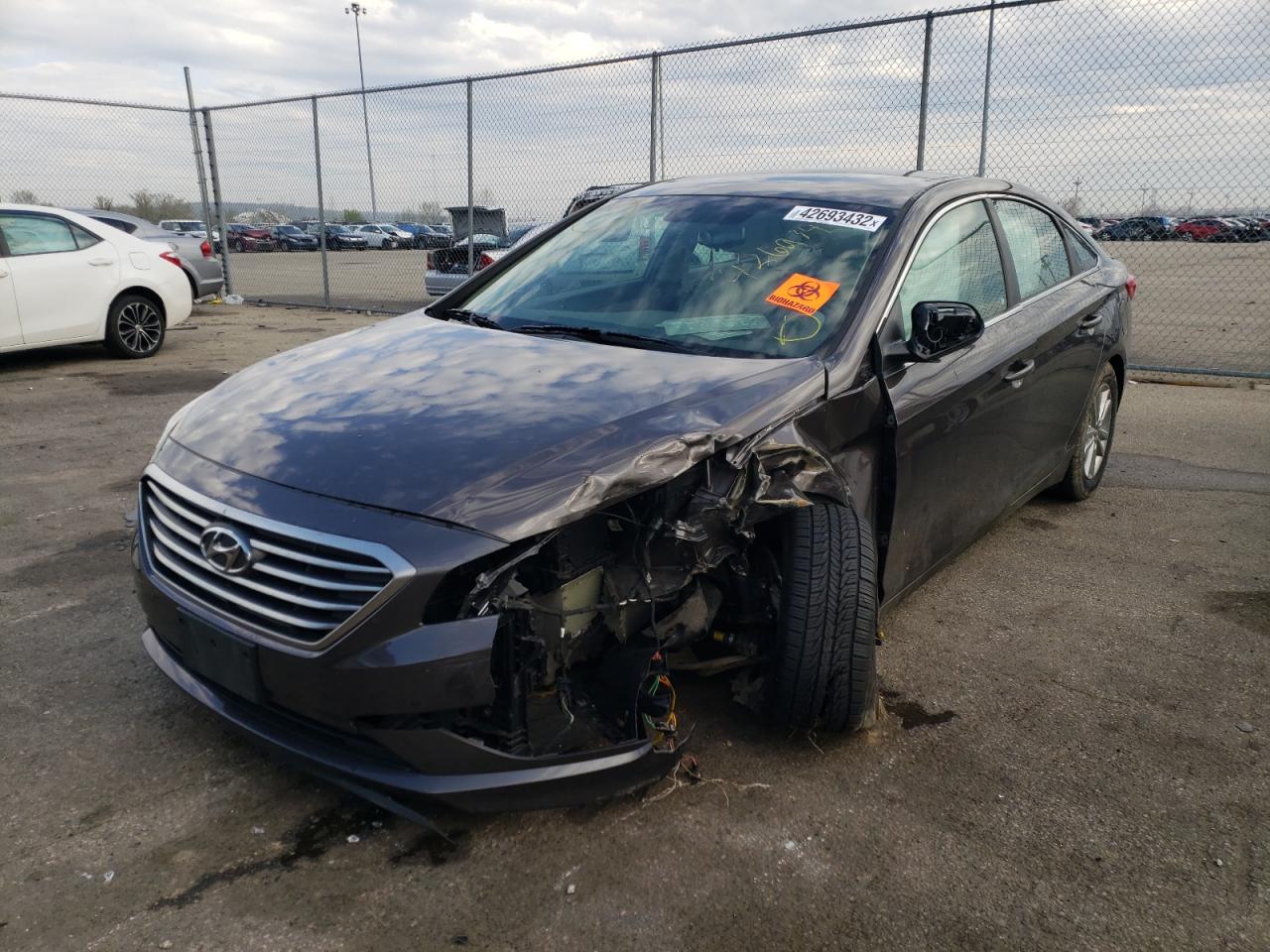 Photo 2 from auction – 2017 HYUNDAI SONATA SE with VIN 5NPE24AF9HH595276