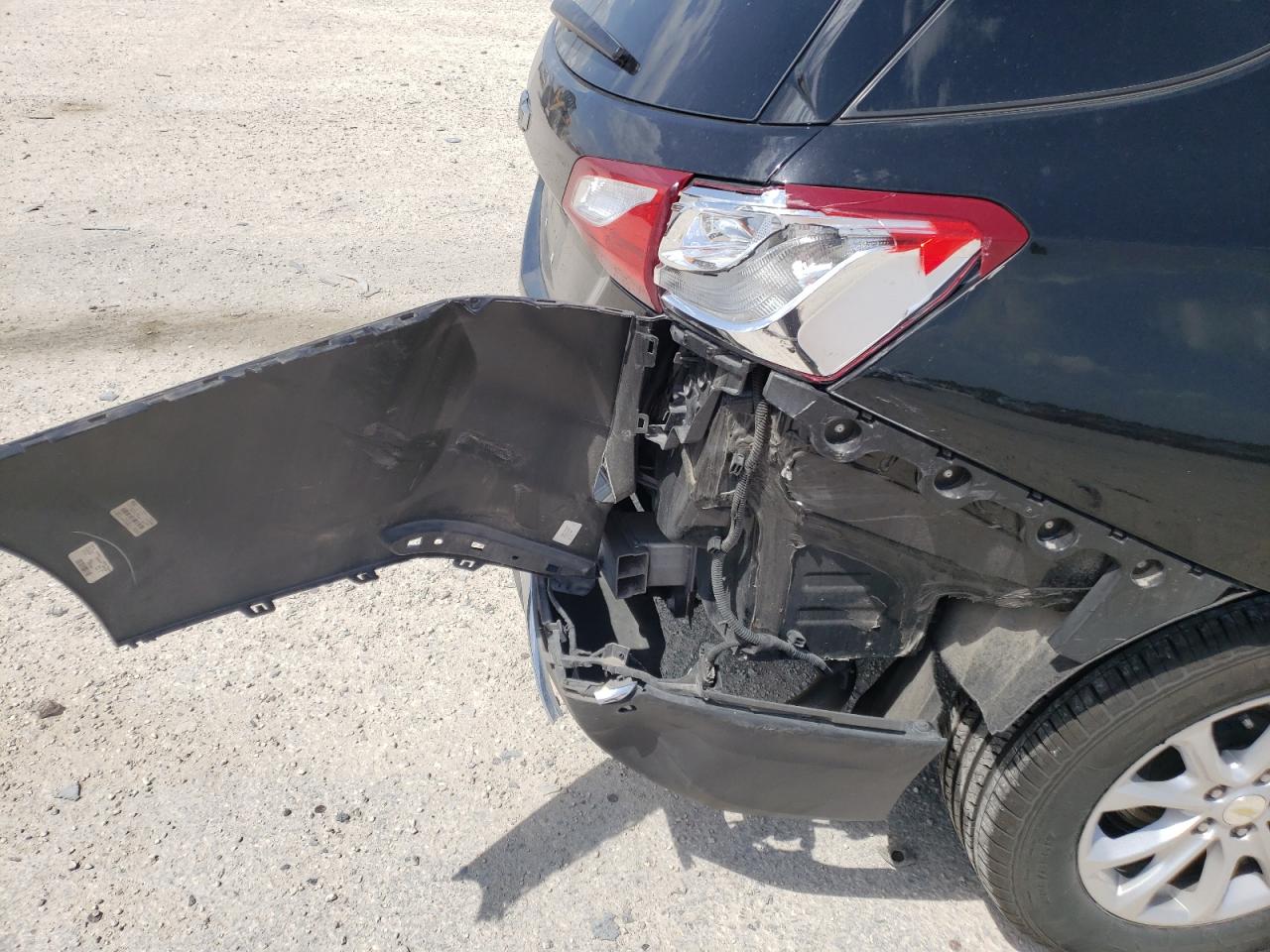 Photo 9 from auction – 2018 CHEVROLET EQUINOX LT with VIN 3GNAXJEV0JL337385