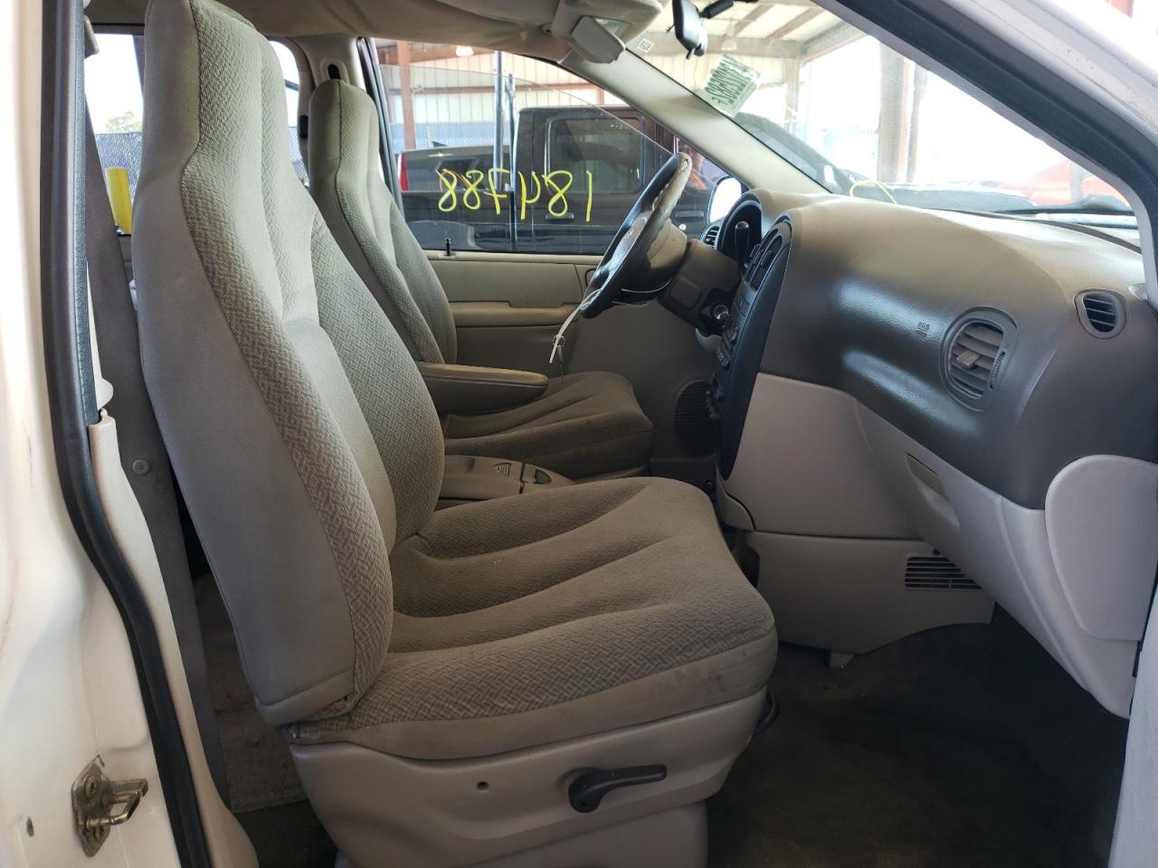 Photo 5 from auction – 2005 DODGE GRAND CARA with VIN 1D4GP24R85B249062