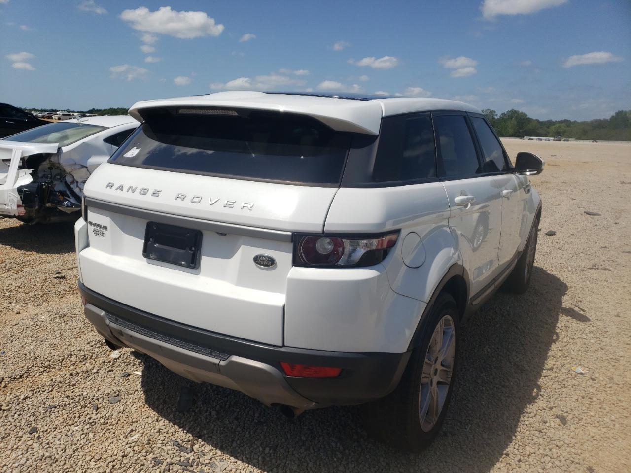 Photo 4 from auction – 2015 LAND ROVER RANGE ROVE with VIN SALVP2BG2FH043183