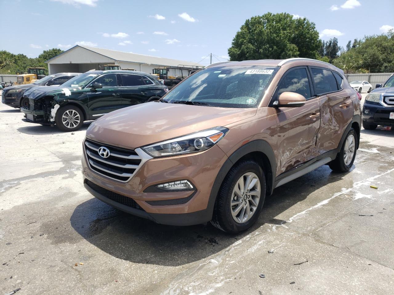 Photo 2 from auction – 2017 HYUNDAI TUCSON LIM with VIN KM8J33A46HU439167