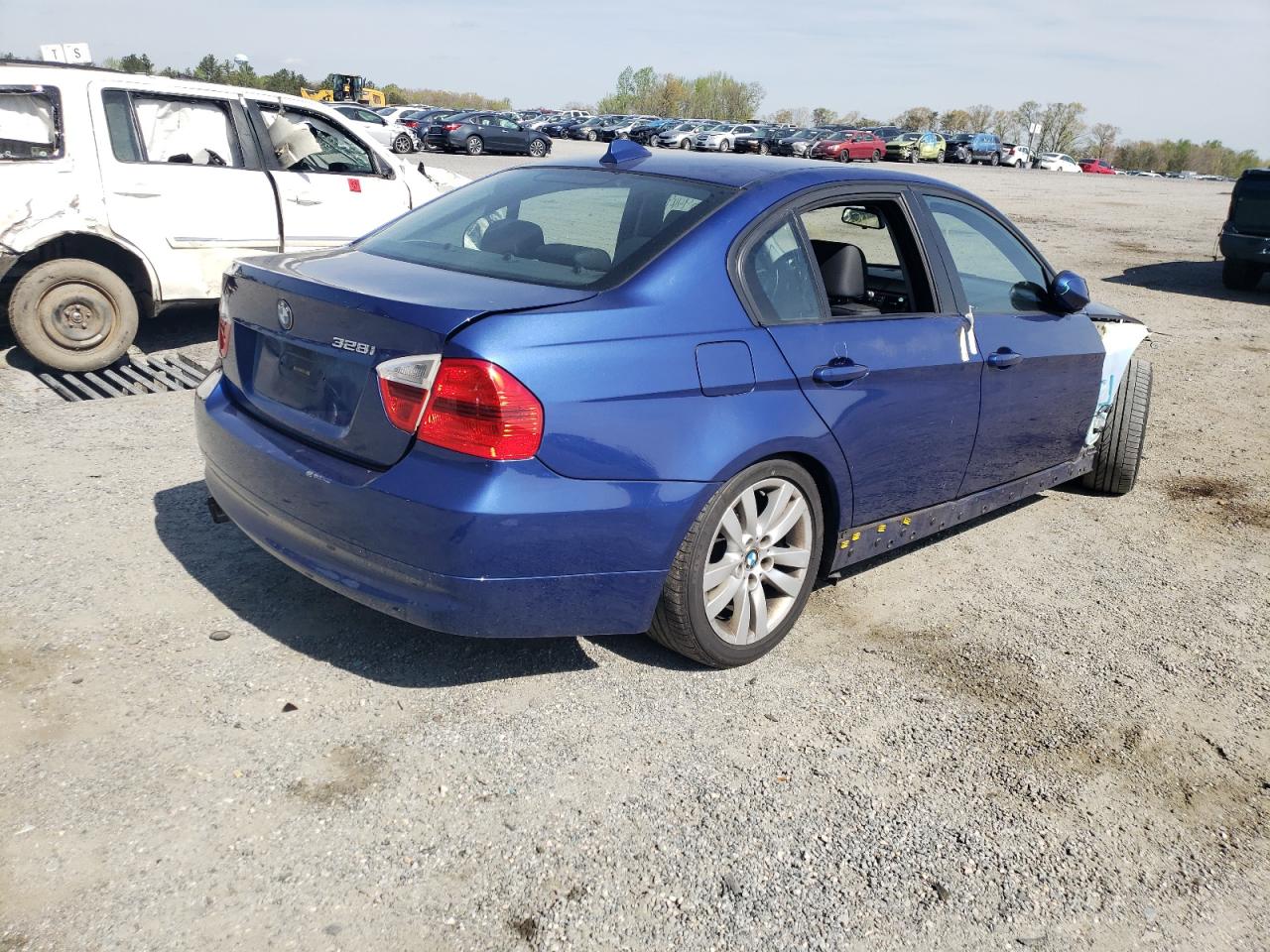 Photo 4 from auction – 2007 BMW 328 I with VIN WBAVA33537KX76212