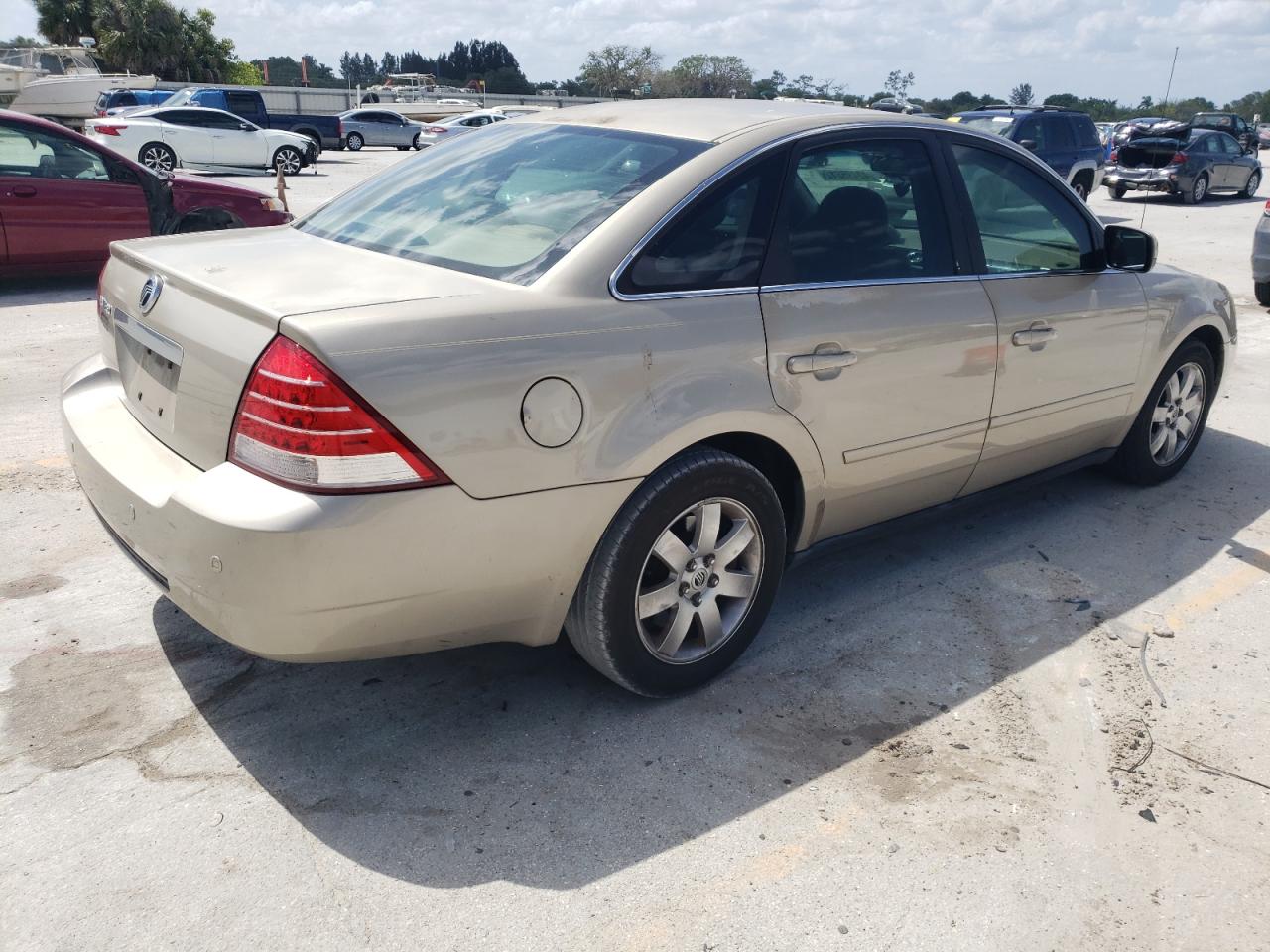 Photo 4 from auction – 2005 MERCURY MONTEGO LU with VIN 1MEFM40125G625558