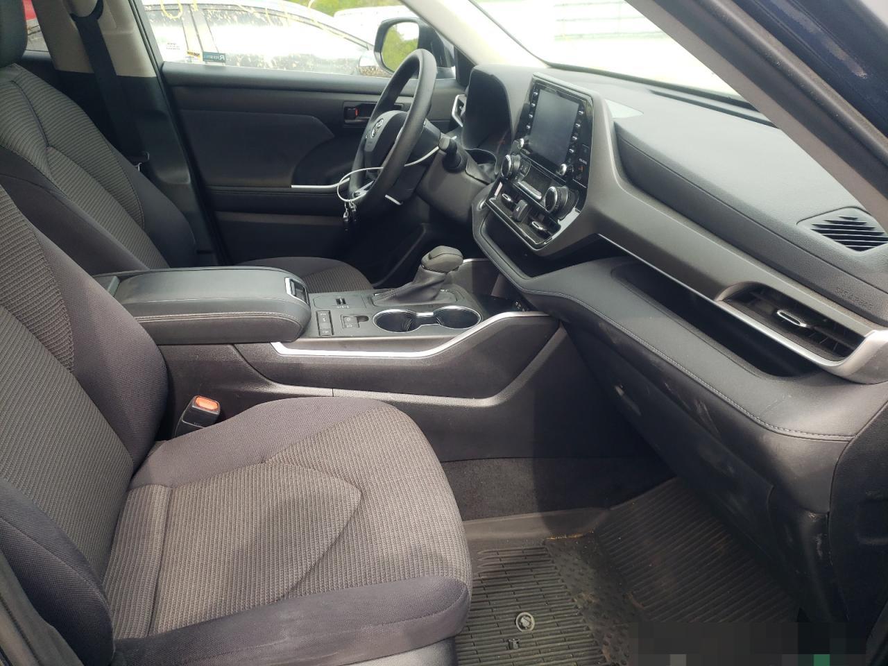 Photo 5 from auction – 2020 TOYOTA HIGHLANDER with VIN 5TDCZRAH9LS004545