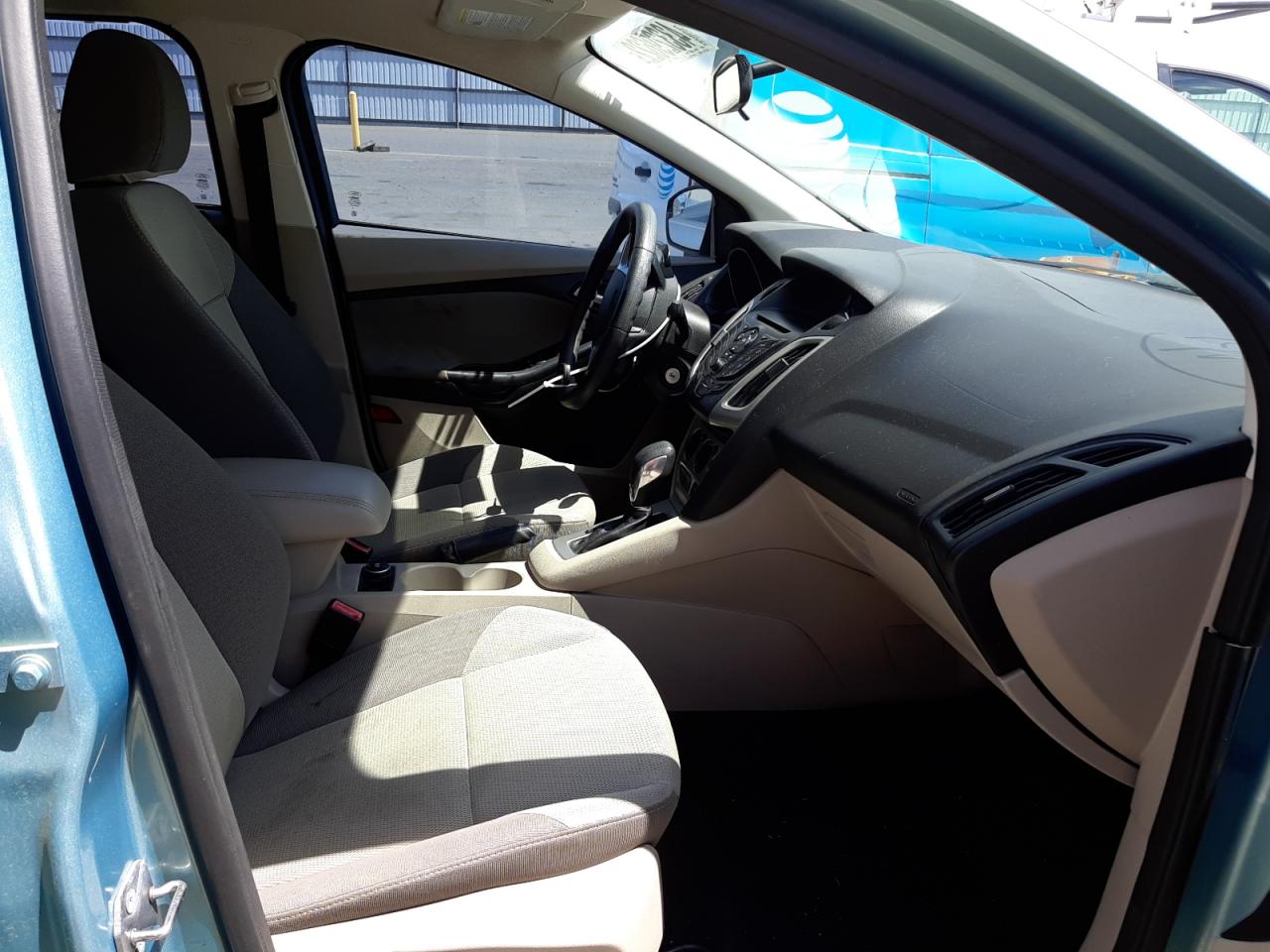 Photo 5 from auction – 2012 FORD FOCUS SE with VIN 1FAHP3F25CL409211