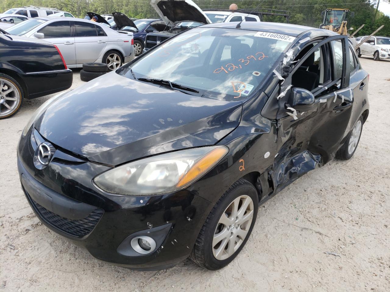 Photo 2 from auction – 2011 MAZDA MAZDA2 with VIN JM1DE1HY8B0122031